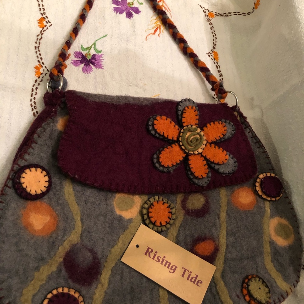 Rising Tide felt handbag (Boho; Hippie; Gypsy) - Picture 12 of 12
